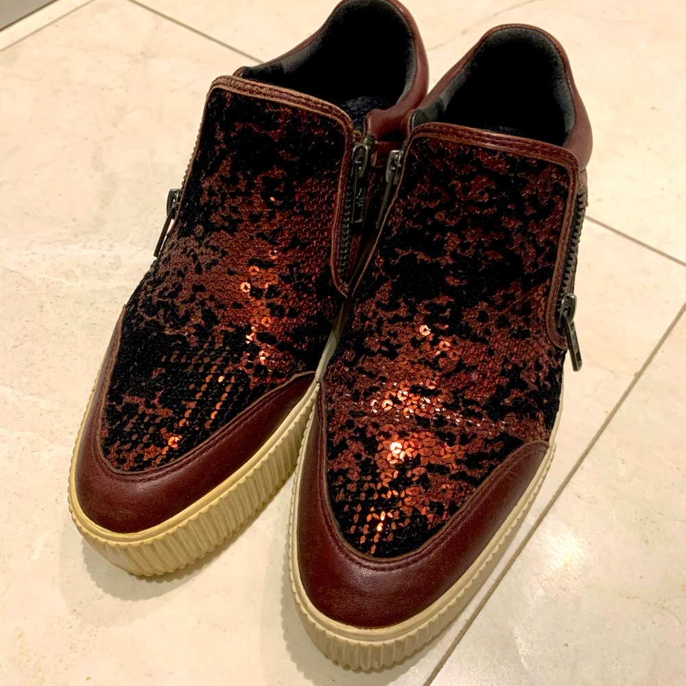Ash sneaker